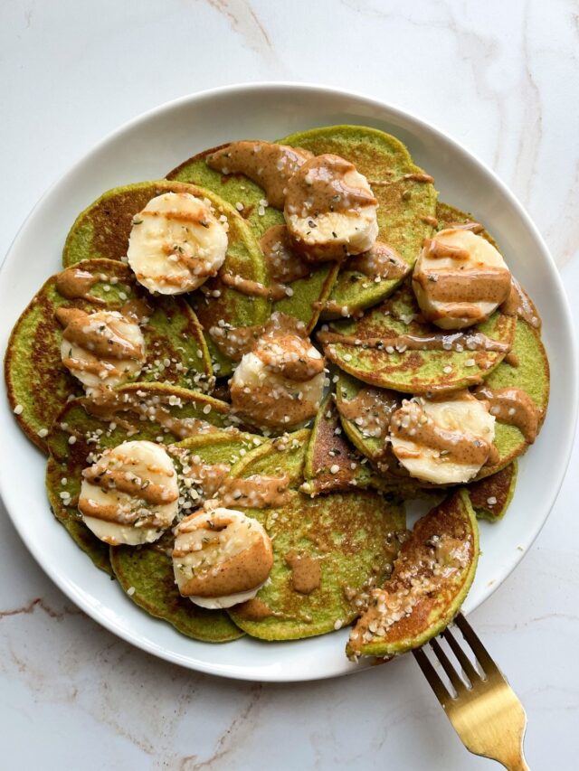 Spinach Banana Blender Pancakes