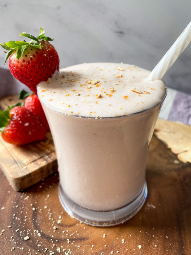 Strawberry Peanut Butter Protein Smoothie Story